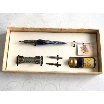 Hopea lehtiä lasi kalligrafiakynän asetettu kynä levätä 2