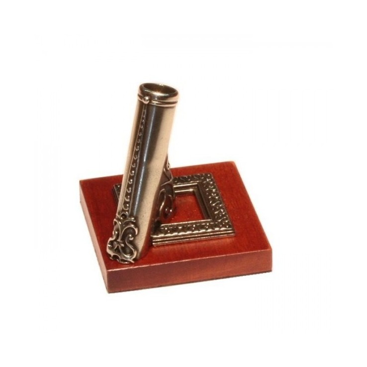 Alpaca pennenhouder met houten voet