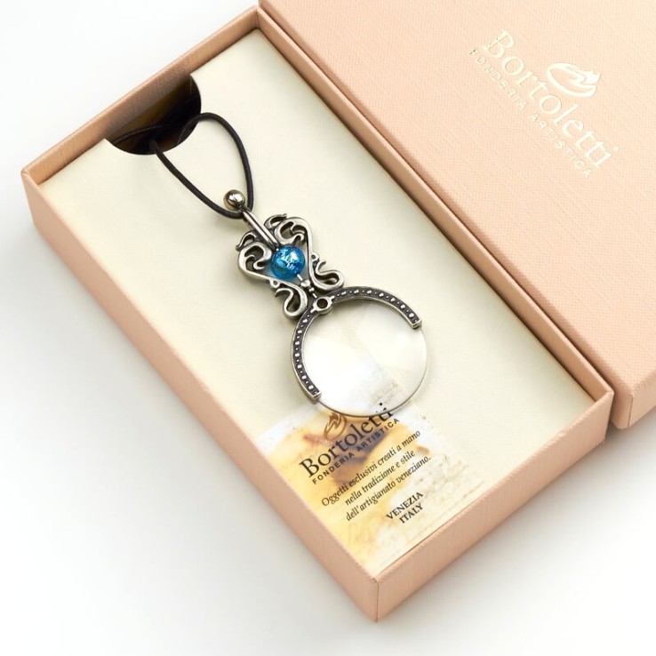 Magnifying Glass - Ranieri