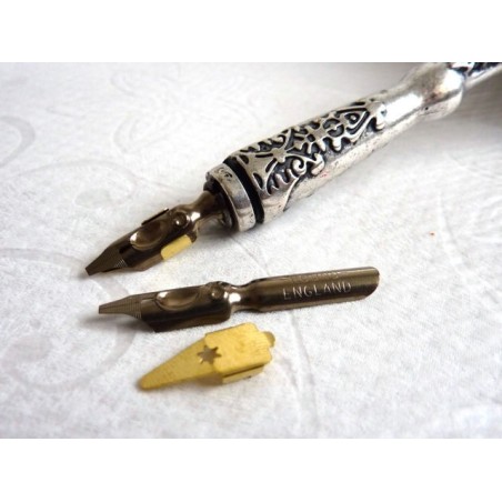 Runda Hand kalligrafi spetsar och reservoarer